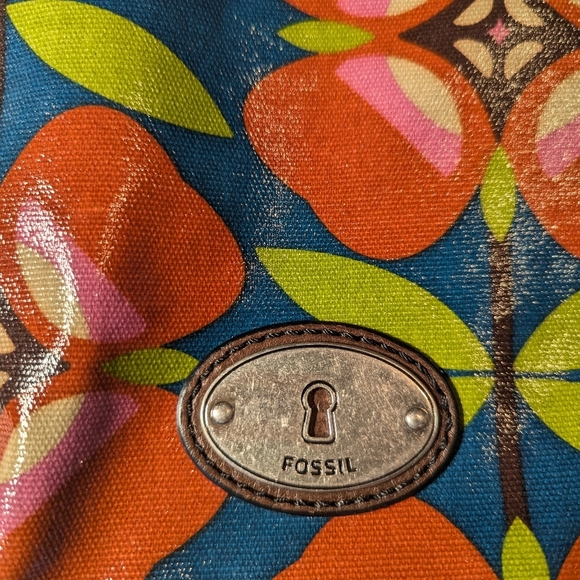 Fossil KeyPer Floral Adjustable Sling Crossbody Bag - Picture 2 of 10